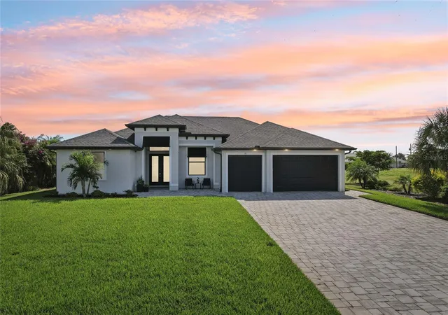 Photo 1 of Single family home for sale at 35 Medalist Ct, Rotonda West, FL 33947 | MLS# D6148213 | Listing updated on 2026-08-07