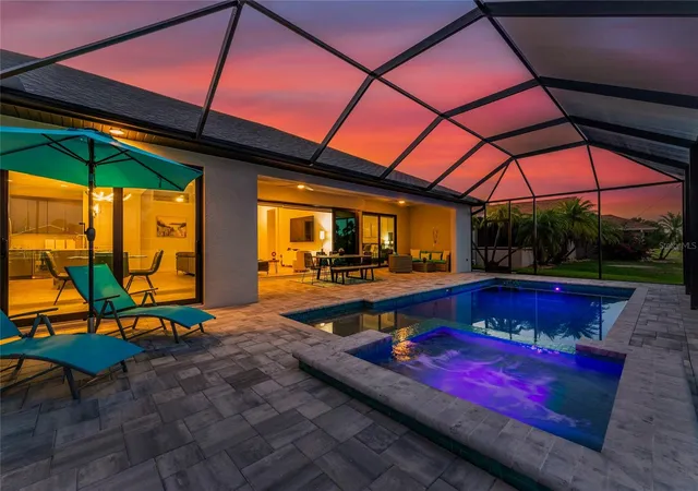 Photo 3 of Single family home for sale at 35 Medalist Ct, Rotonda West, FL 33947 | MLS# D6148213 | Listing updated on 2026-10-09
