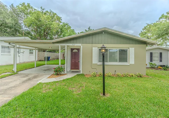1st image of 925 Cedarwood Ave, Dunedin, FL 34698 | MLS# TB8533135