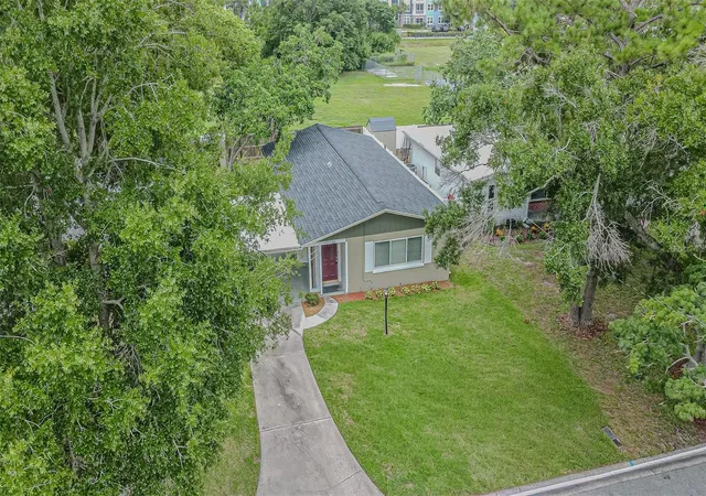 Photo 3 of Single family home for sale at 925 Cedarwood Ave, Dunedin, FL 34698 | MLS# TB8533135 | Listing updated on 2026-08-30