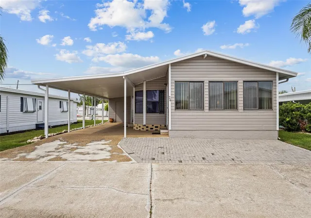 Photo 3 of Manufactured home for sale at 10315 Cortez Rd W #26J, Bradenton, FL 34210 | MLS# TB8533146 | Listing updated on 2026-09-13