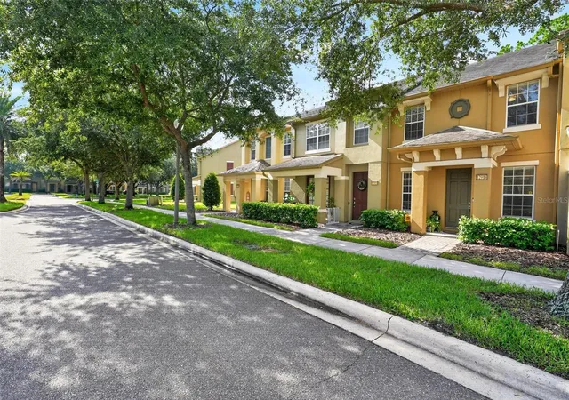 Photo 2 of Townhouse for sale at 12914 Vennetta Way, Windermere, FL 34786 | MLS# O6428484 | Listing updated on 2026-08-31