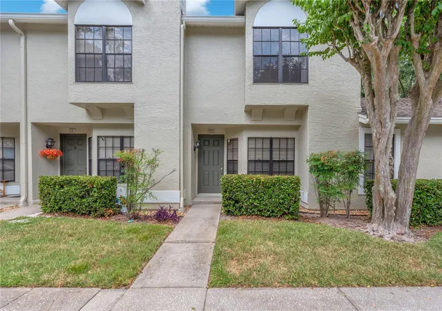 Photo 1 of Condo for sale at 5100 Burchette Rd #1004, Tampa, FL 33647 | MLS# L4963834 | Listing updated on 2026-09-08