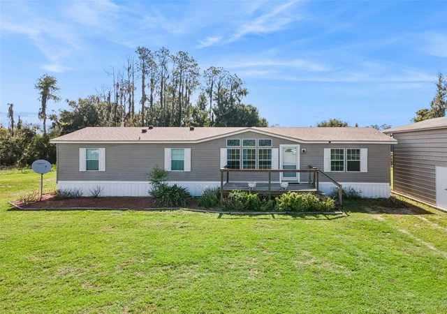 Photo 3 of Manufactured home for sale at 1153 Sand Mountain Rd, Fort Meade, FL 33841 | MLS# L4963836 | Listing updated on 2026-08-06