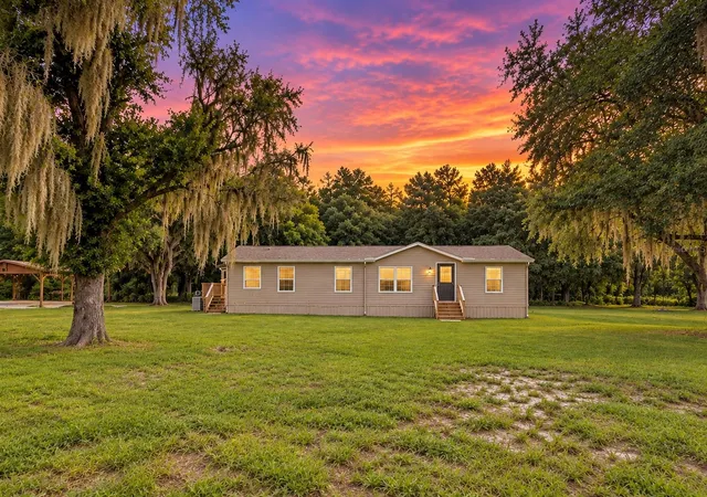 Photo 1 of Manufactured home for sale at 3935 Ewell Rd, Lakeland, FL 33811 | MLS# TB8533183 | Listing updated on 2026-09-21