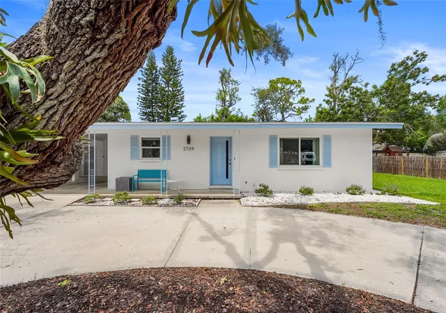 Photo 2 of Single family home for sale at 2709 Marlette St, Sarasota, FL 34231 | MLS# A4701196 | Listing updated on 2026-09-17