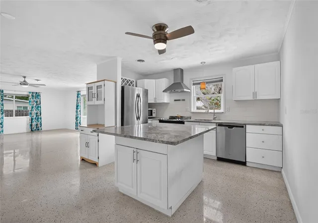 Photo 3 of Single family home for sale at 2709 Marlette St, Sarasota, FL 34231 | MLS# A4701196 | Listing updated on 2026-09-17