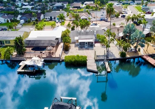 31st image of 6512 King Palm Wy, Apollo Beach, FL 33572 | MLS# TB8533192