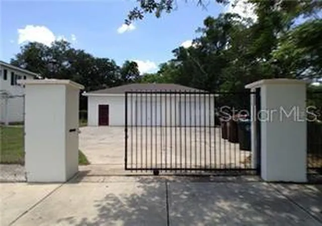 Photo 3 of Multi family home for sale at 1003 W Sumner St, Kissimmee, FL 34741 | MLS# S5154497 | Listing updated on 2026-08-21