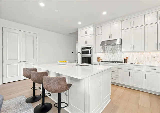 Photo 3 of Single family home for sale at 19130 Wisdom Ln, Venice, FL 34293 | MLS# A4701204 | Listing updated on 2026-10-08