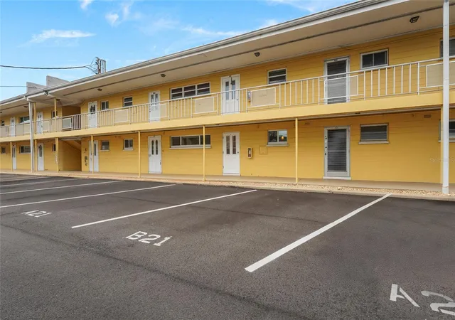 2nd image of 2155 Wood St #A22, Sarasota, FL 34237 | MLS# A4701212