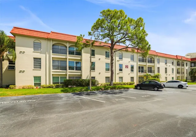 2nd image of 2700 Bayshore Blvd #2110, Dunedin, FL 34698 | MLS# TB8533213