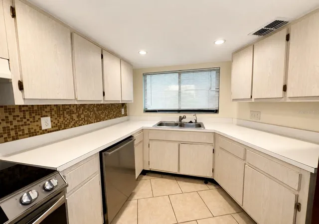 4th image of 1068 Lotus Pkwy #815, Altamonte Springs, FL 32714 | MLS# O6428564