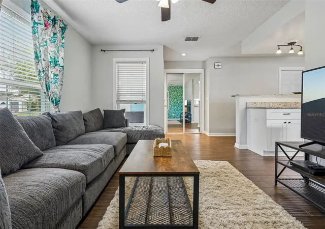 4th image of 4717 W Prescott St, Tampa, FL 33616 | MLS# TB8533217
