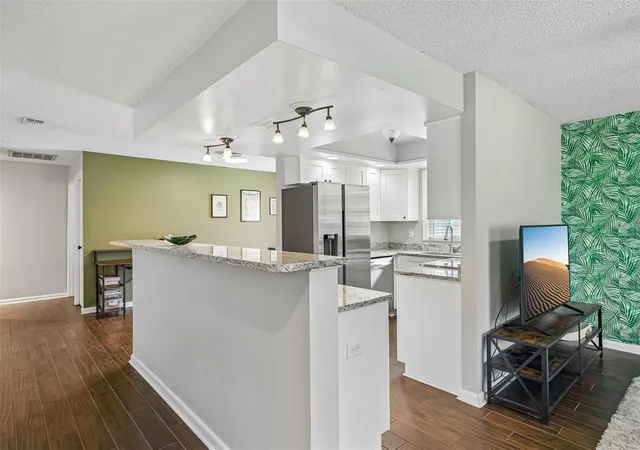 5th image of 4717 W Prescott St, Tampa, FL 33616 | MLS# TB8533217