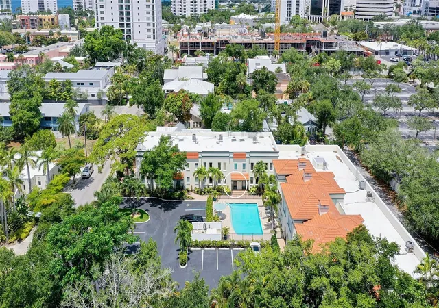 4th image of 1685 Laurel St, Sarasota, FL 34236