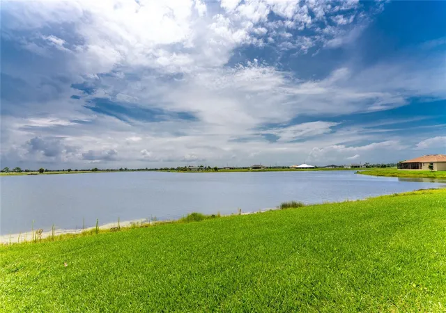 4th image of 31 Meadowlark Ln, Placida, FL 33946 | MLS# D6148219