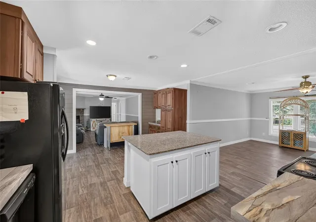 Photo 2 of Manufactured home for sale at 4830 NE 121 Avenue, Williston, FL 32696 | MLS# OM729278 | Listing updated on 2026-09-01