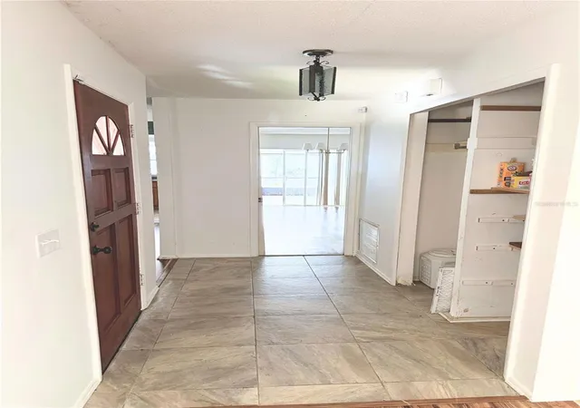 Photo 4 of Single family home for sale at 623 Swallow Dr, Casselberry, FL 32707 | MLS# V4950431 | Listing updated on 2026-08-24