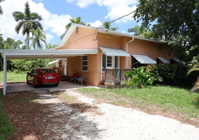 Photo 3 of Single family home for sale at 3250 Taylor Rd, Punta Gorda, FL 33950 | MLS# C7528887 | Listing updated on 2026-07-31