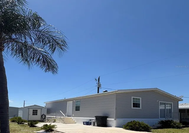 Photo 1 of Manufactured home for sale at 3301 Doreen Dr, Ellenton, FL 34222 | MLS# A4701220 | Listing updated on 2026-08-10