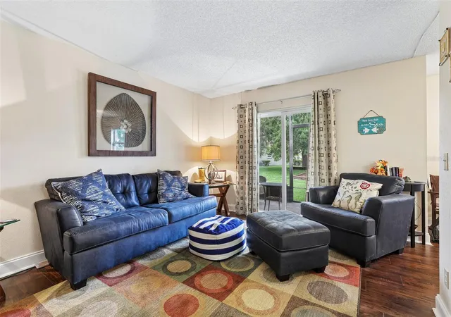 Listing Photo 1 - Condo for sale in building located at 9902 Turf Wy, ORLANDO, FL 32837 - Unit #6