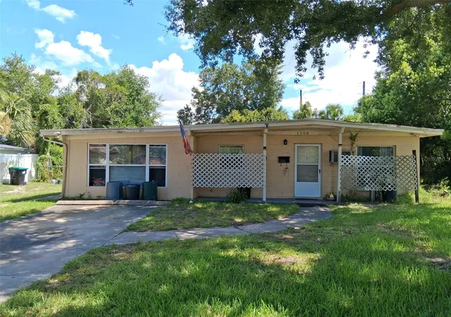 Photo 1 of Single family home for sale at 1208 Beatrice Dr, Orlando, FL 32810 | MLS# O6428601 | Listing updated on 2026-09-06