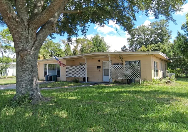 Photo 2 of Single family home for sale at 1208 Beatrice Dr, Orlando, FL 32810 | MLS# O6428601 | Listing updated on 2026-09-06