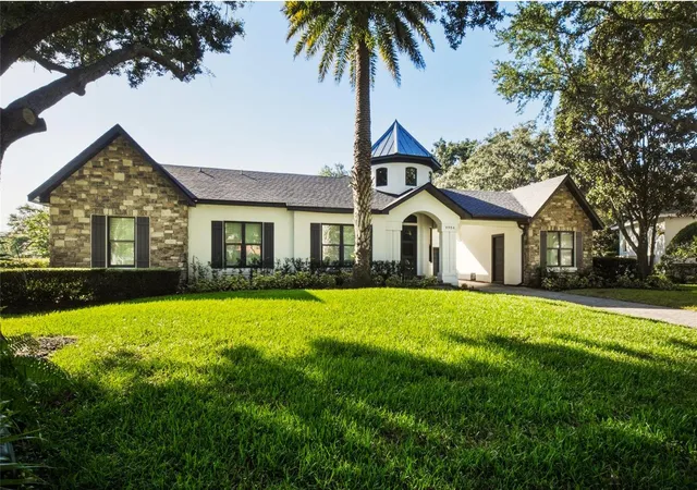 Photo 1 of Single family home for sale at 9904 Brentford Ct, Windermere, FL 34786 | MLS# O6428604 | Listing updated on 2026-09-08
