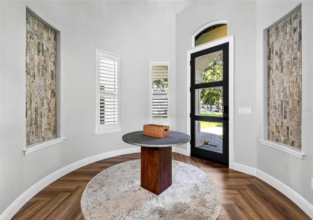 Photo 4 of Single family home for sale at 9904 Brentford Ct, Windermere, FL 34786 | MLS# O6428604 | Listing updated on 2026-09-08