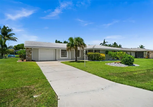 Photo 4 of Single family home for sale at 4102 SE 1st Place, Cape Coral, FL 33904 | MLS# C7528892 | Listing updated on 2026-10-04