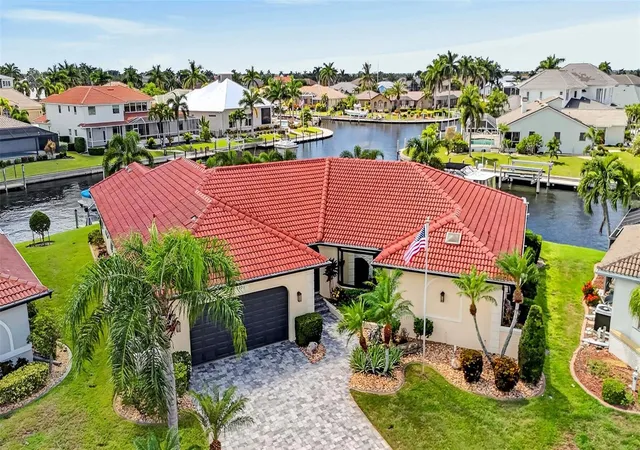 Photo 3 of Single family home for sale at 3323 Dominica Ct, Punta Gorda, FL 33950 | MLS# C7528893 | Listing updated on 2026-10-03