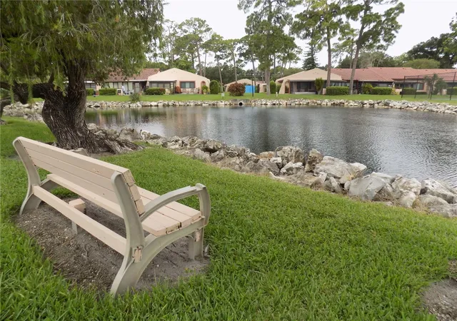 2nd image of 9663 86th Ave, SEMINOLE, FL 33777