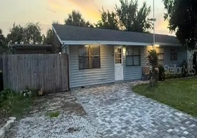 Photo 2 of Single family home for sale at 2545 Stratford Dr, Cocoa, FL 32926 | MLS# S5154506 | Listing updated on 2026-08-11