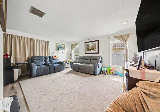 Photo 3 of Single family home for sale at 394 Barberry Ln, Altamonte Springs, FL 32714 | MLS# TB8533274 | Listing updated on 2026-09-26