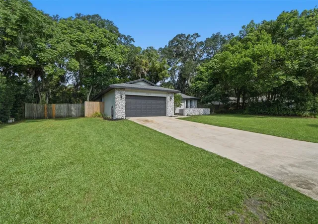 Photo 2 of Single family home for sale at 2700 Concord Rd, Deland, FL 32720 | MLS# O6428624 | Listing updated on 2026-10-27