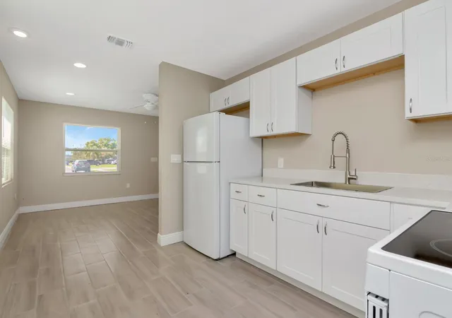 3rd image of 1207 62Nd Ave E, Bradenton, FL 34203 | MLS# TB8533283