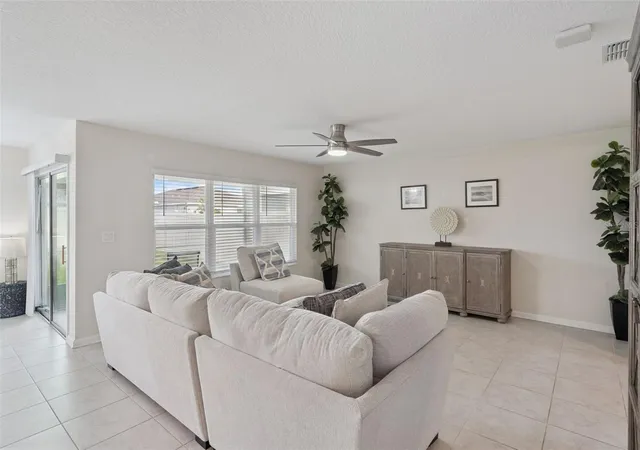 Photo 4 of Single family home for sale at 4330 Sunny Crk Pl, Kissimmee, FL 34746 | MLS# O6428636 | Listing updated on 2026-10-23