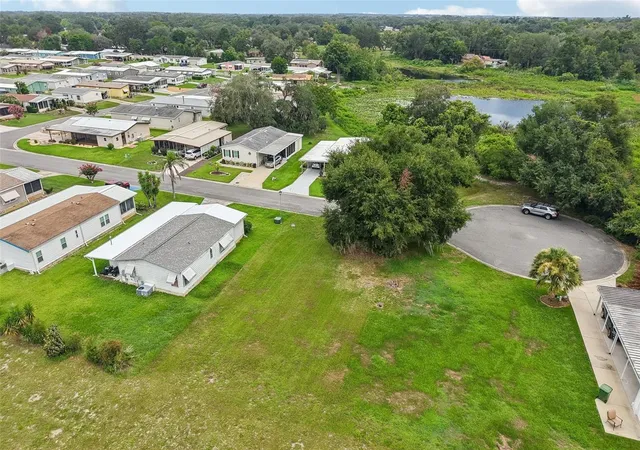 3rd image of 2341 W Coach N Four Dr, Leesburg, FL 34748 | MLS# O6428638