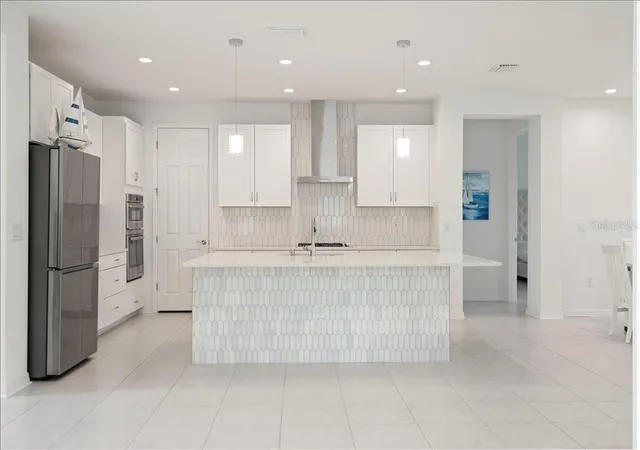 Photo 3 of Single family home for sale at 17703 Savory Mist Cir, Bradenton, FL 34211 | MLS# A4701242 | Listing updated on 2026-08-24