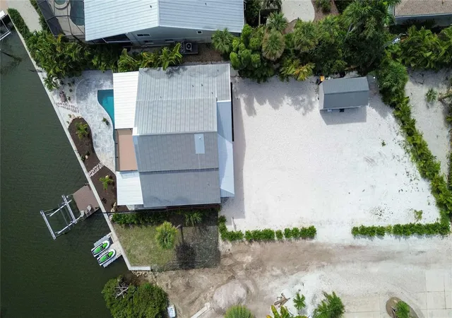 Photo 3 of Single family home for sale at 2795 N Beach Rd #B, Englewood, FL 34223 | MLS# C7528897 | Listing updated on 2026-10-11