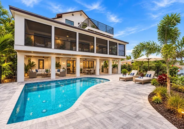 Photo 4 of Single family home for sale at 2795 N Beach Rd #B, Englewood, FL 34223 | MLS# C7528897 | Listing updated on 2026-10-11