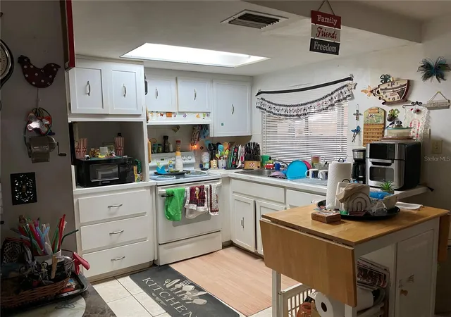 Photo 3 of Single family home for sale at 10018 Cherry Crk Ln, Port Richey, FL 34668 | MLS# W7888030 | Listing updated on 2026-09-12