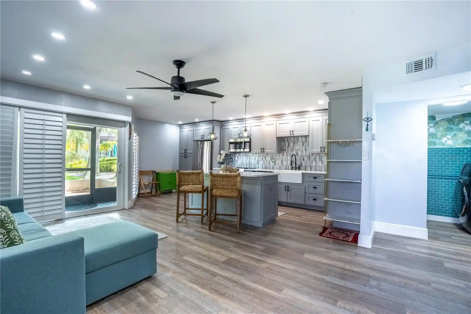 Listing Photo 2 - Condo for sale in 1005 S Bayshore Blvd located at 1005 S Bayshore Blvd, SAFETY HARBOR, FL 34695 - Unit #102