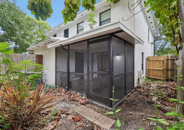 2nd image of 2417 W Stroud Ave, Tampa, FL 33629 | MLS# TB8533322