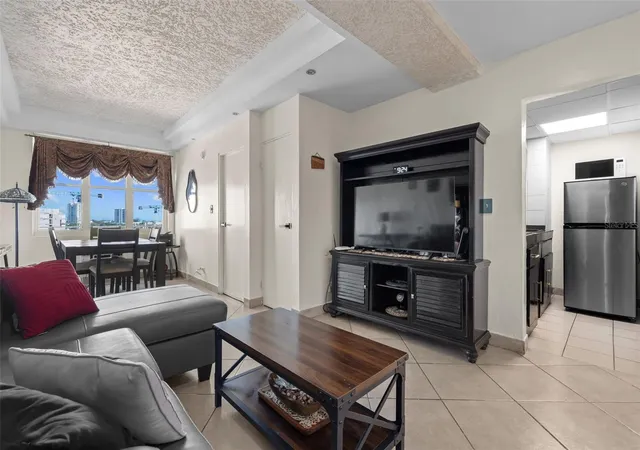 Photo 3 of Sale Pending at 600 Fernandez Juncos #5, San Juan, PR 00907 | MLS# PR9123024 | Listing updated on 2026-09-01