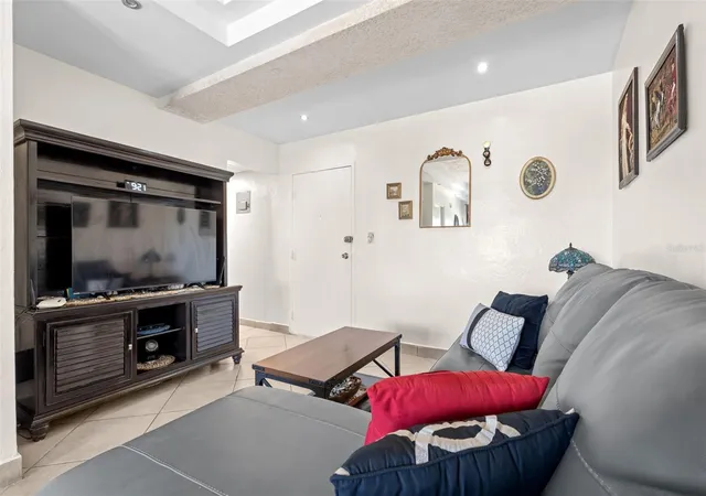 Photo 4 of Sale Pending at 600 Fernandez Juncos #5, San Juan, PR 00907 | MLS# PR9123024 | Listing updated on 2026-09-01