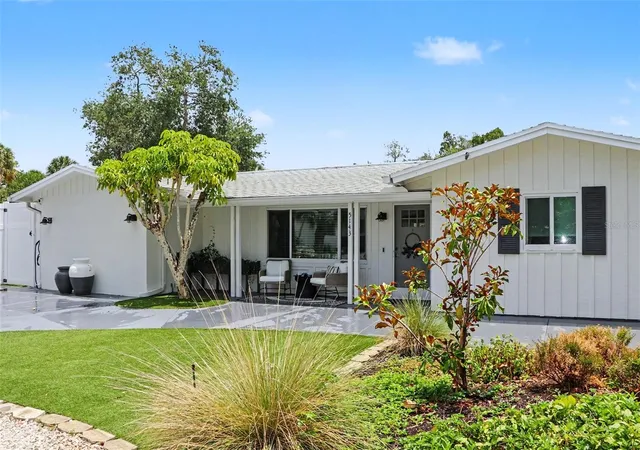 Photo 1 of Single family home for sale at 5143 Sandy Beach Ave, Sarasota, FL 34242 | MLS# TB8533327 | Listing updated on 2026-08-02