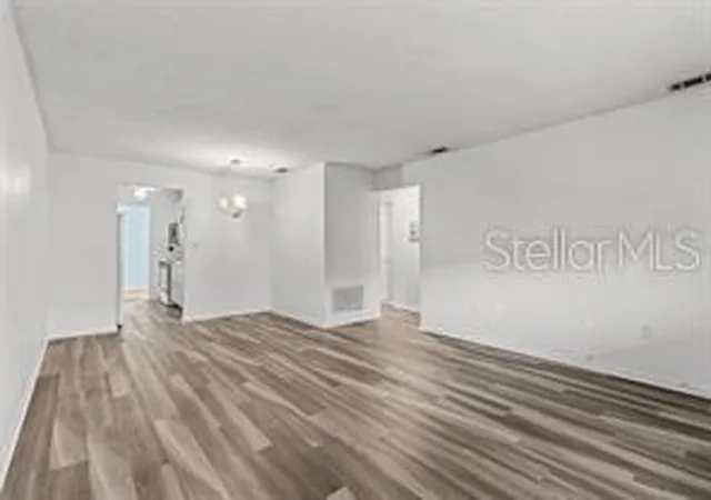 Listing Photo 5 - Condo for sale in building located at 5257 81St Ln N, ST PETERSBURG, FL 33709 - Unit #17