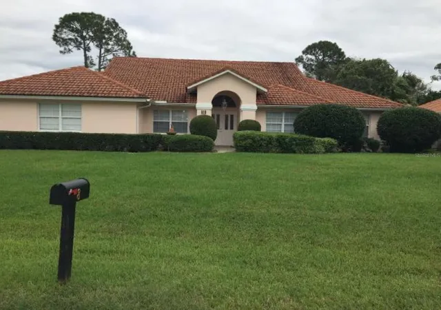 1st image of 8 Sutton Ct, Palm Coast, FL 32164 | MLS# FC320254